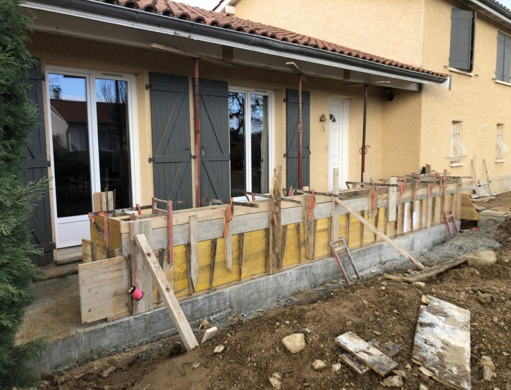 Rénovation écologique en matériaux biosourcés d'une maison à Chazay d'Azergues dans le Beaujolais | Studio LOH Architecture Grenoble