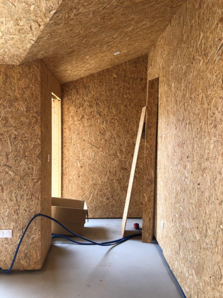 Rénovation écologique en matériaux biosourcés d'une maison à Chazay d'Azergues dans le Beaujolais | Studio LOH Architecture Grenoble