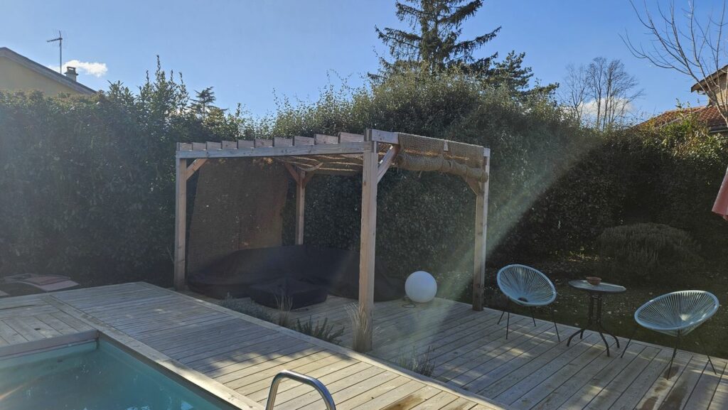 Création d'un îlot de fraîcheur bioclimatique dans le Beaujolais | Studio LOH Architecture Grenoble